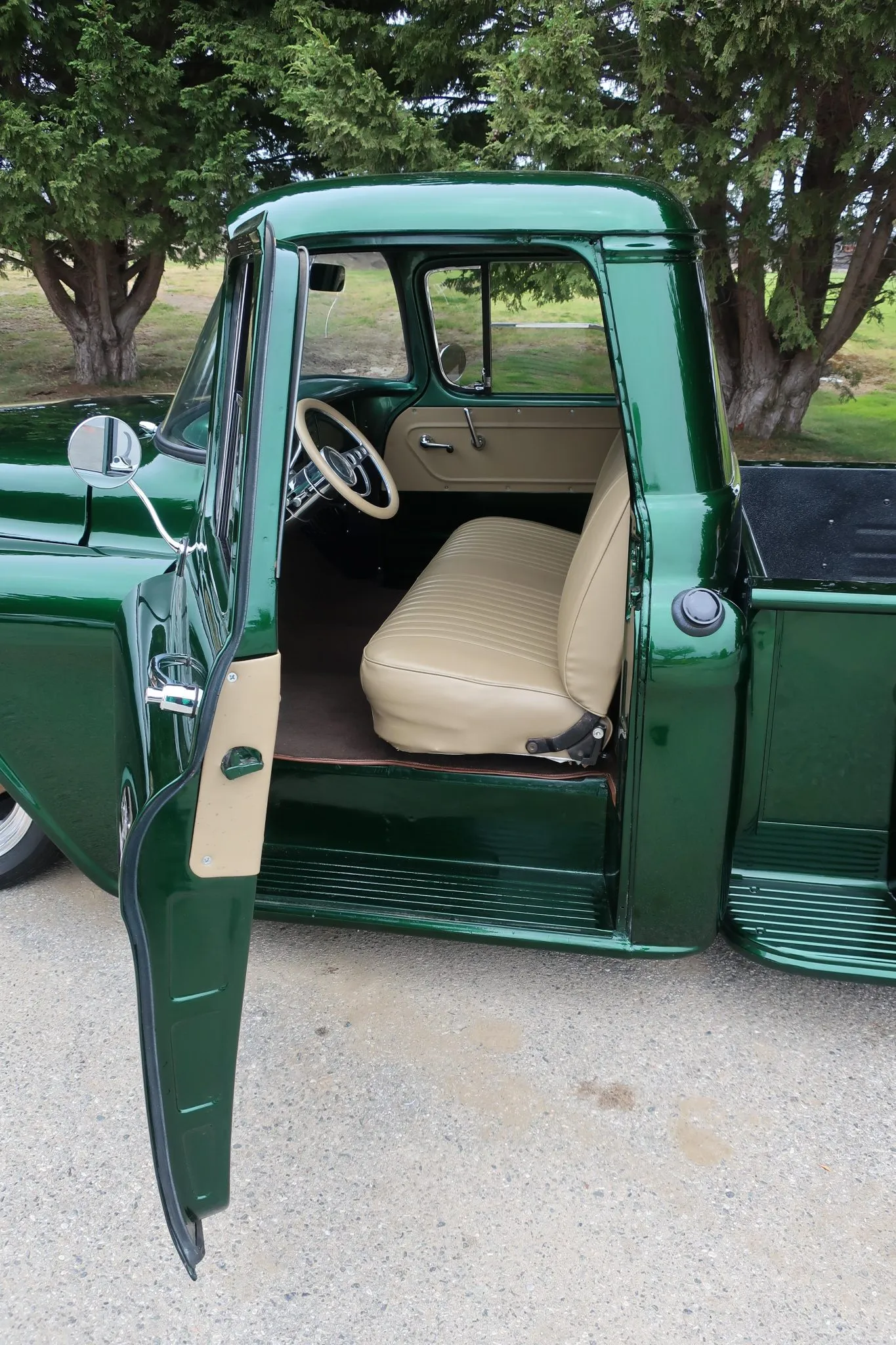 
								1955 Chevrolet 3100 full									