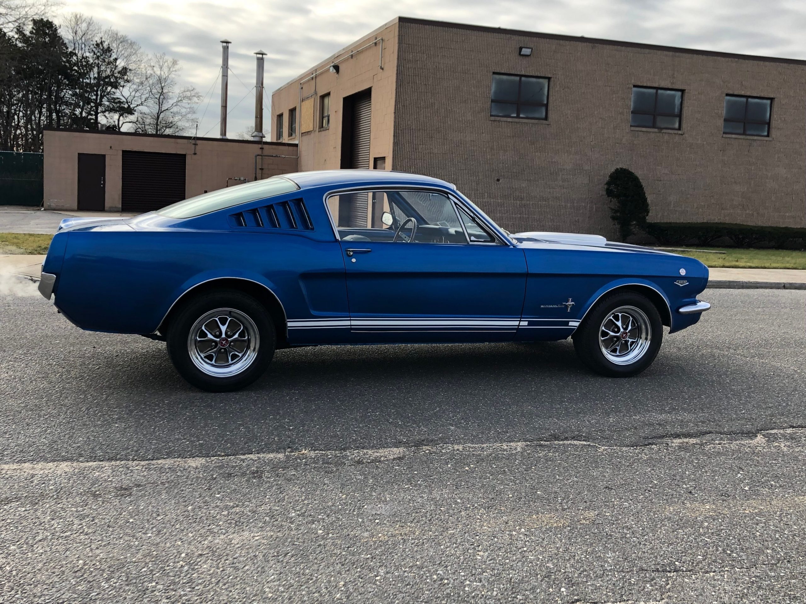 
								1966 FORD MUSTANG FASTBACK 289 V8 full									