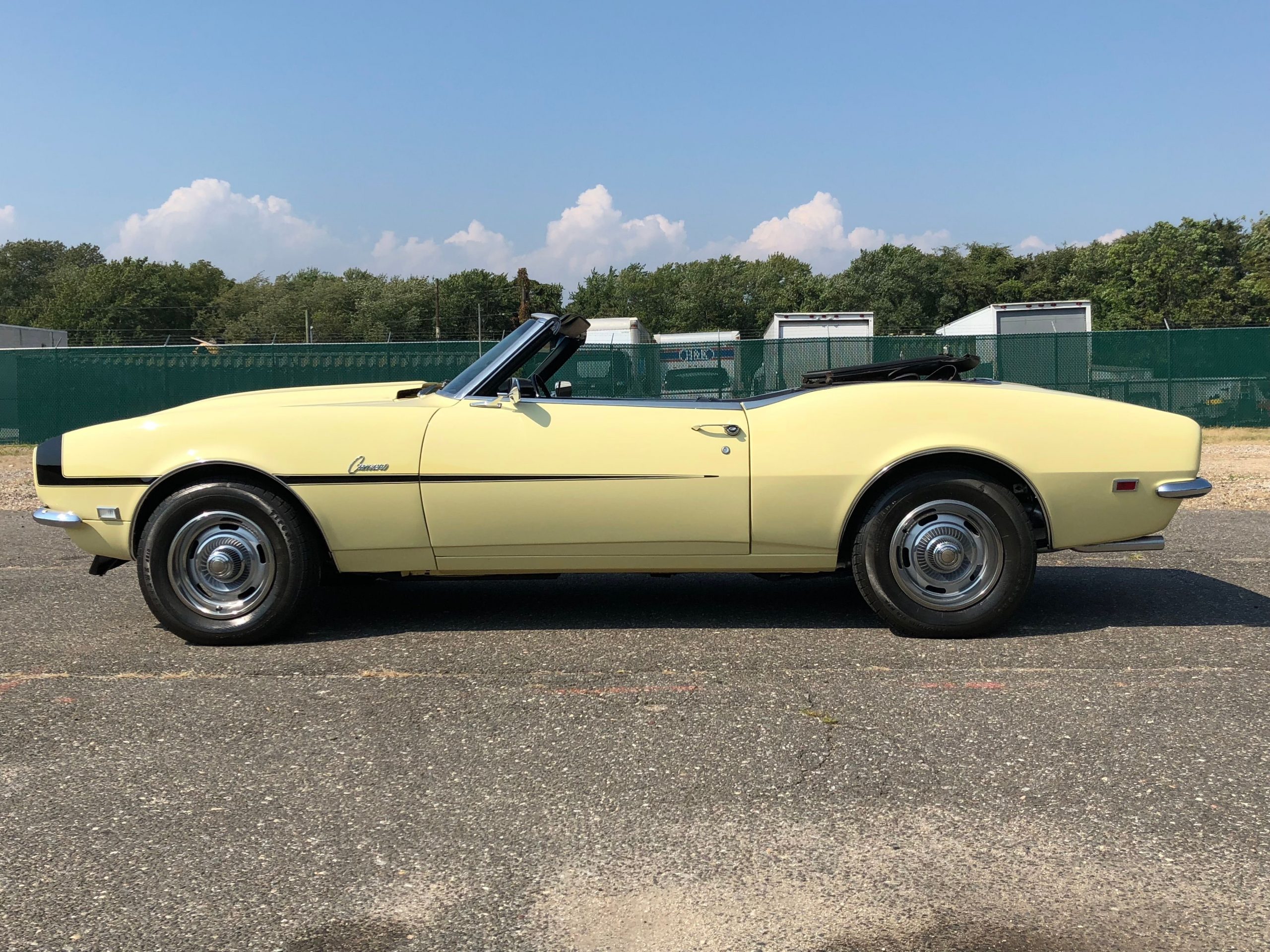 
								Chevrolet Camaro 1968 full									