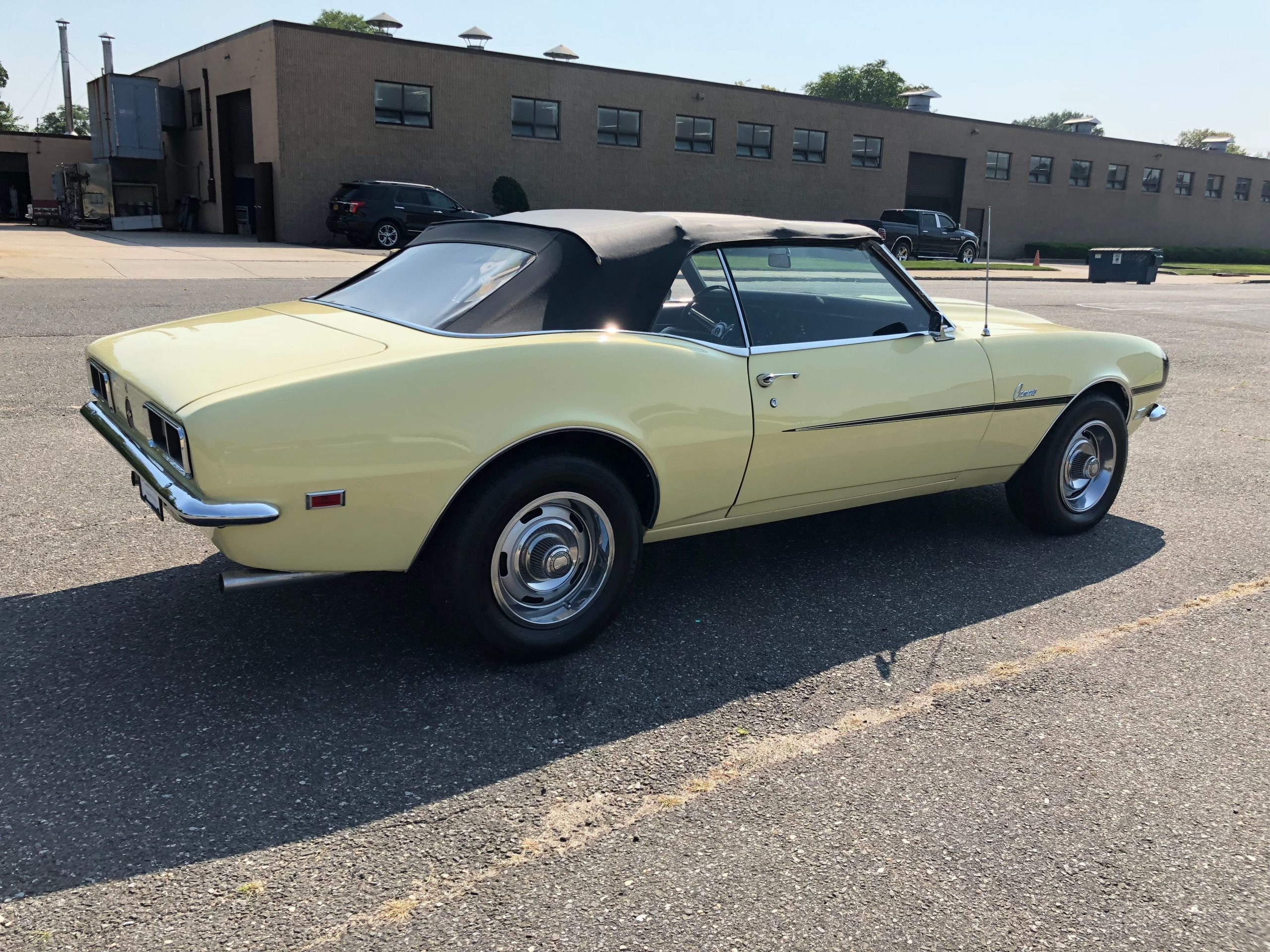
								Chevrolet Camaro 1968 full									