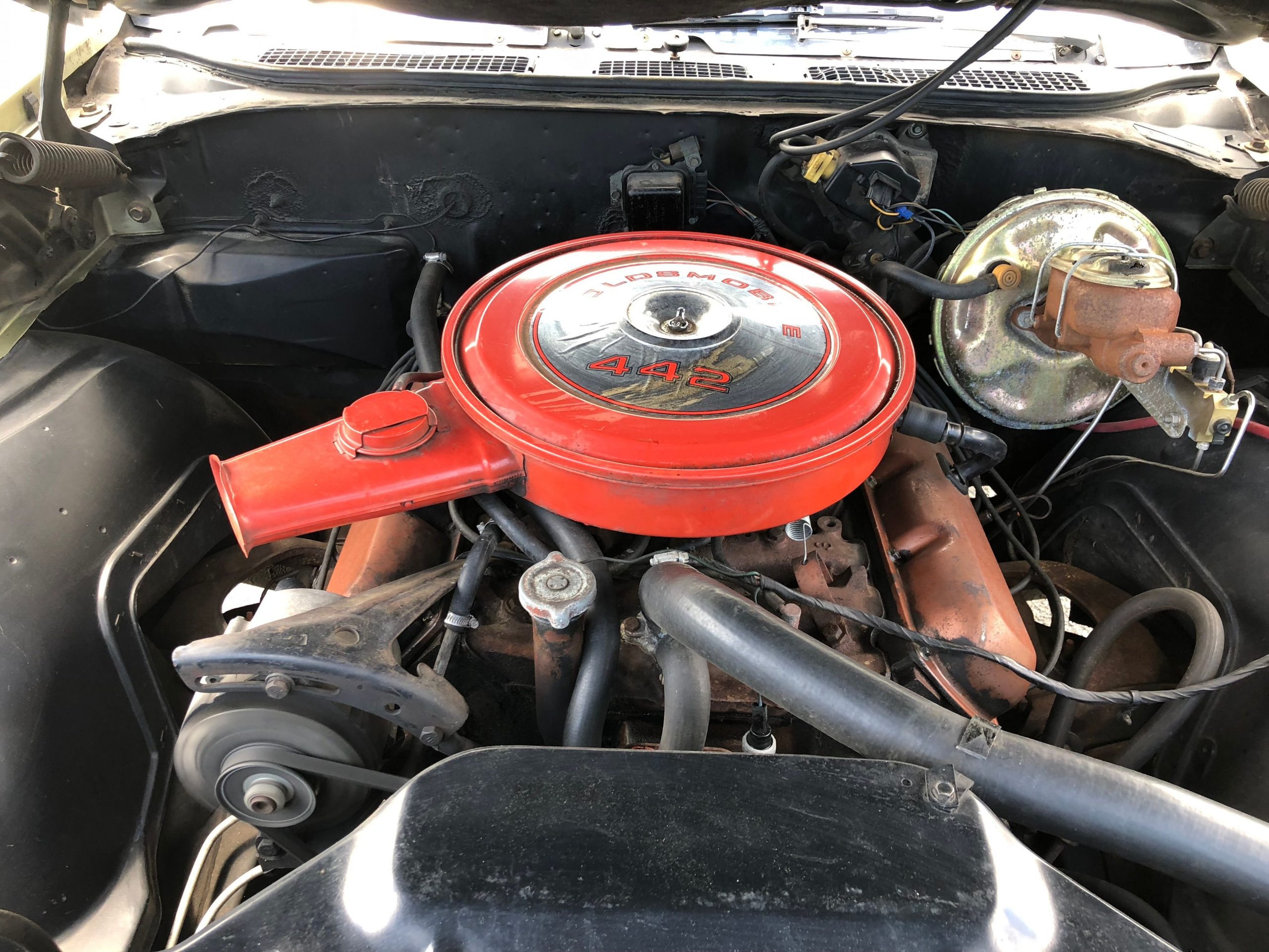 
								1968 Oldsmobile Cutlass 442 full									