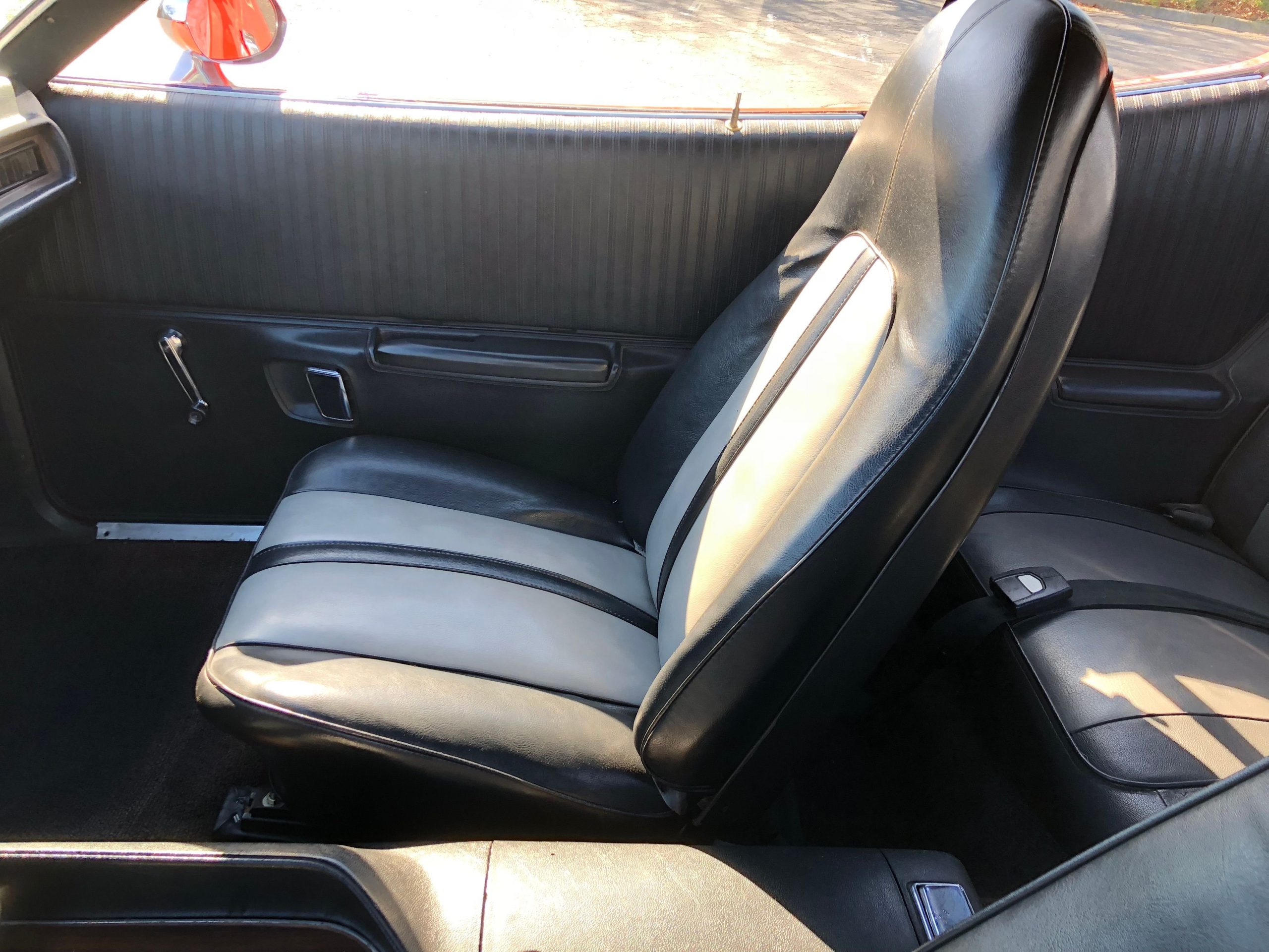 
								Plymouth Road Runner full									