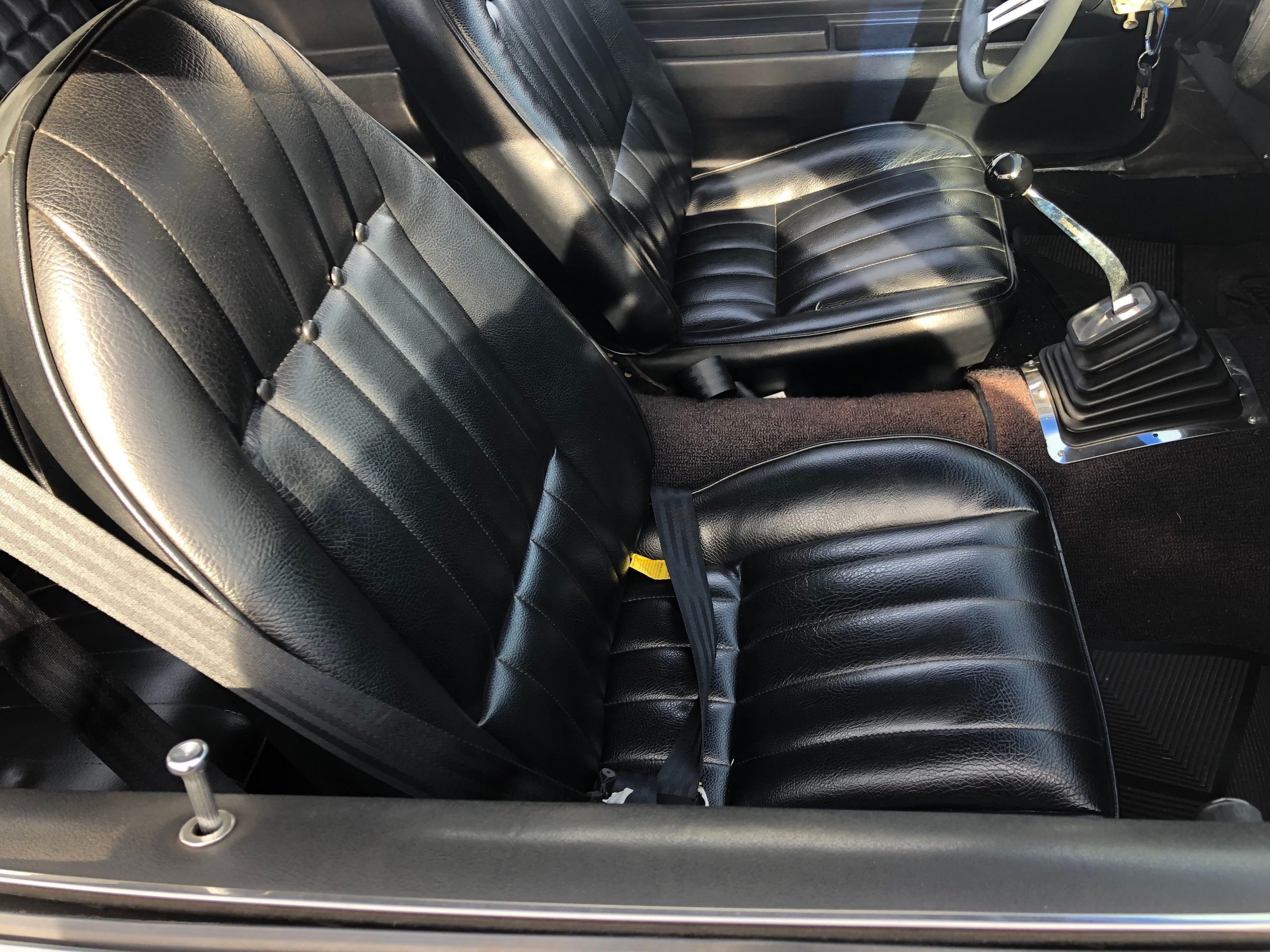 
								Chevrolet Camaro full									