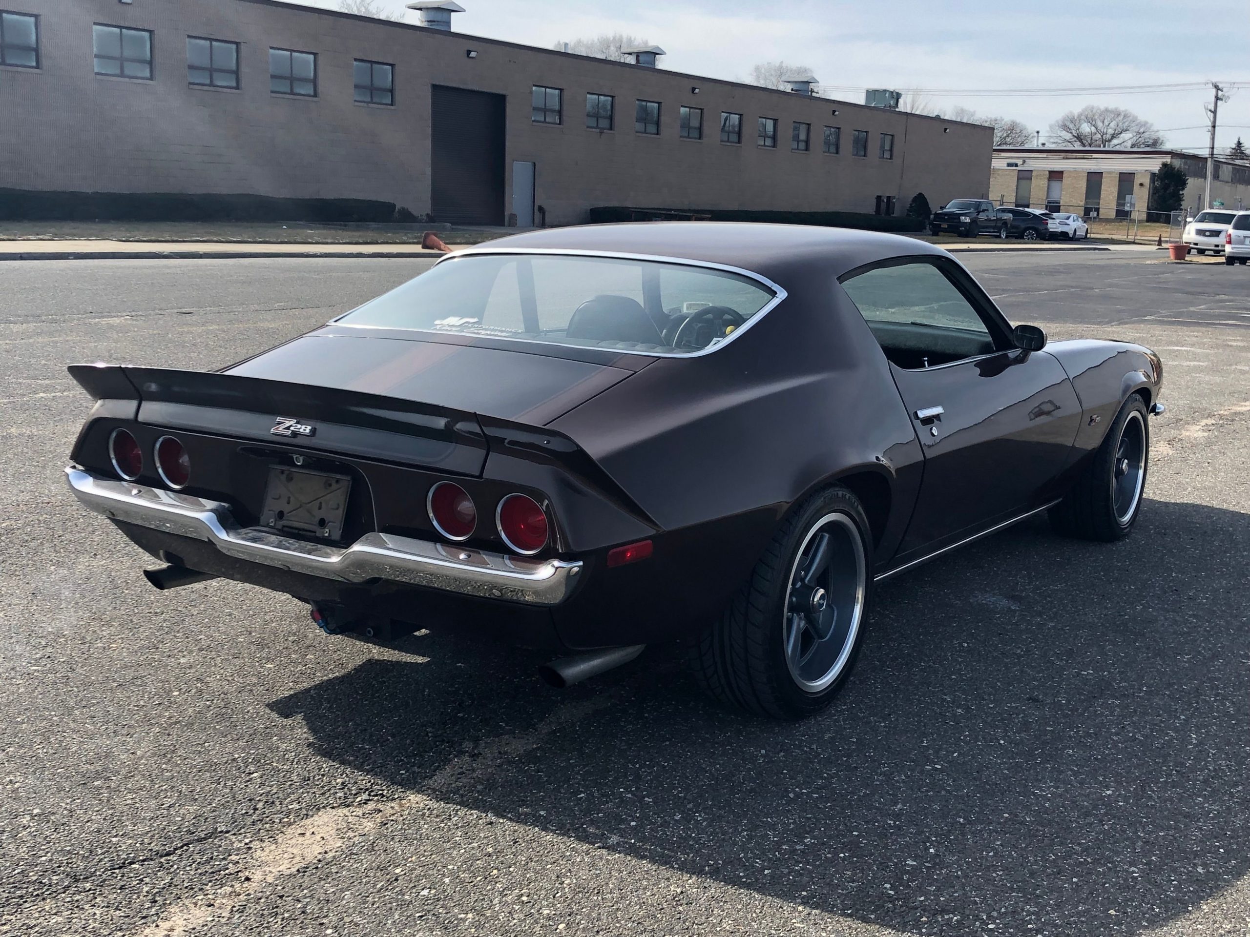 
								Chevrolet Camaro full									