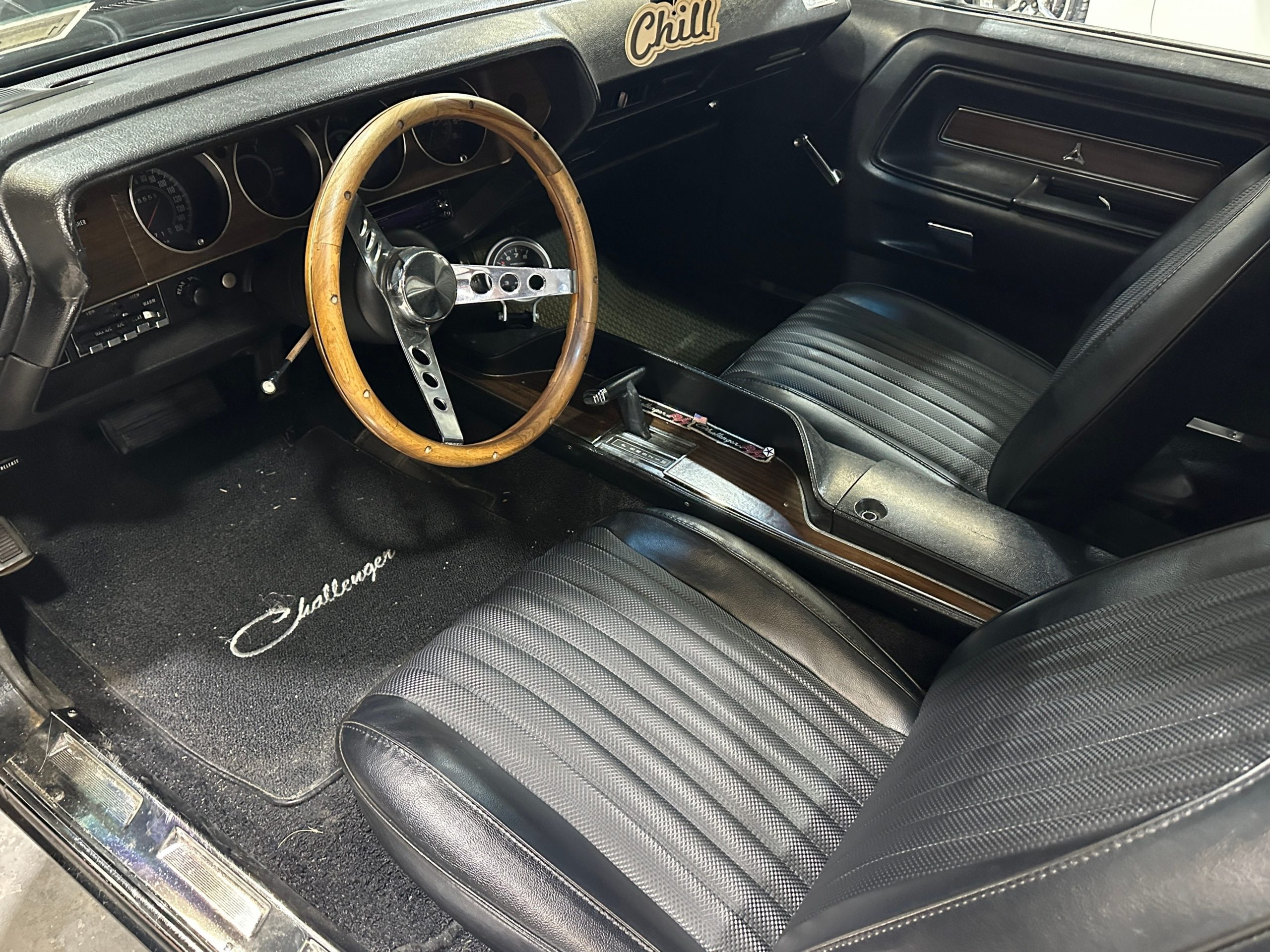 
								1973 Dodge Challenger full									