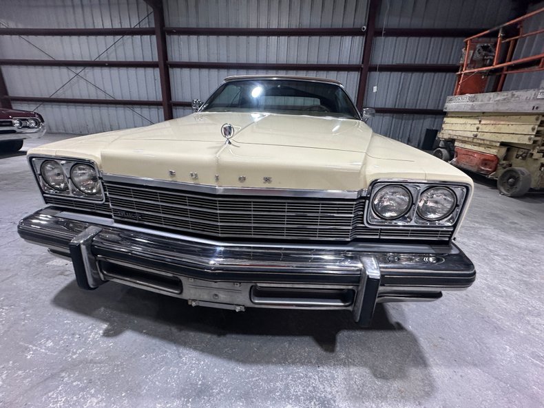 
								1975 Buick LeSabre Convertible full									