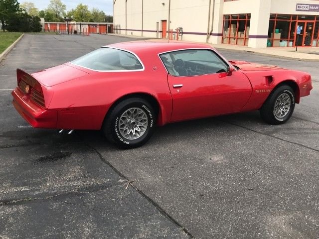 
								Pontiac Trans Am 6.6 Liter full									