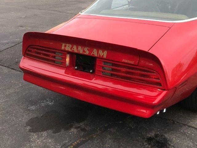 
								Pontiac Trans Am 6.6 Liter full									